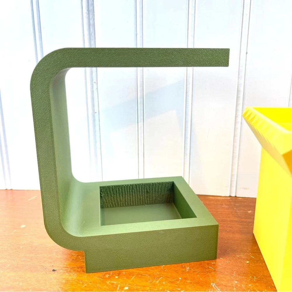 The Daka Planter, Planter with Stand, Indoor Flower Pot, Succulent